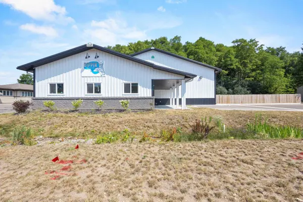 390 Progress Drive, Cottage Grove, WI 53527