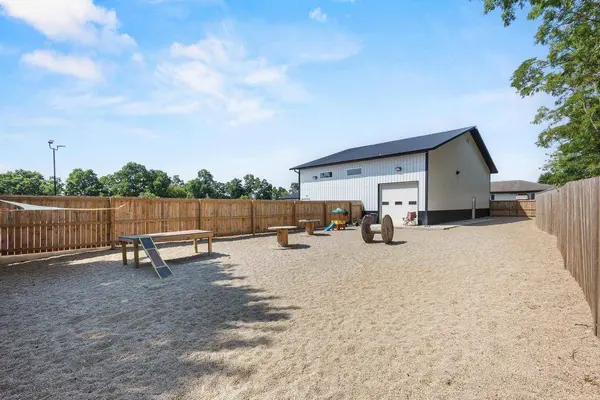 390 Progress Drive, Cottage Grove, WI 53527