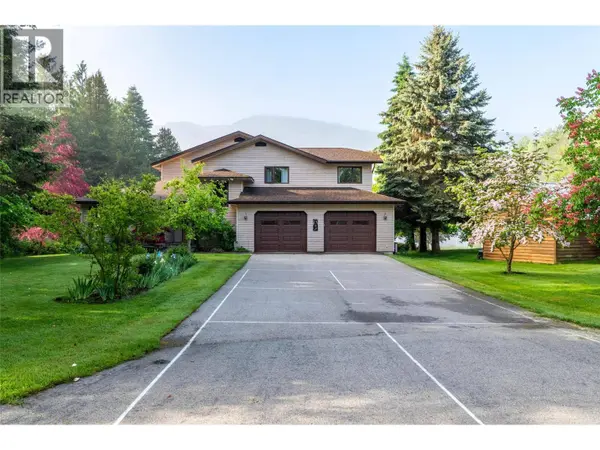 6158 REDFISH Road, Nelson, BC V1L6M9
