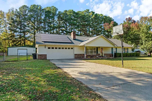 214 Lone Oak Dr, Jacksonville, AR 72076