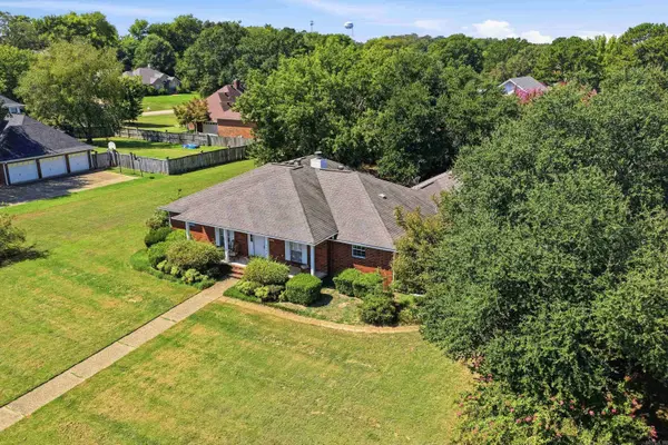 3009 Willow Run Drive, Conway, AR 72032