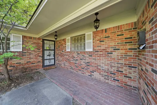 7 Meadowbrook, Conway, AR 72034