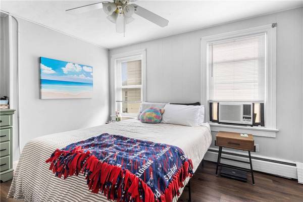 38 Vine ST, East Providence, RI 02914