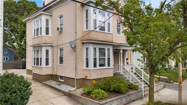 38 Vine ST, East Providence, RI 02914