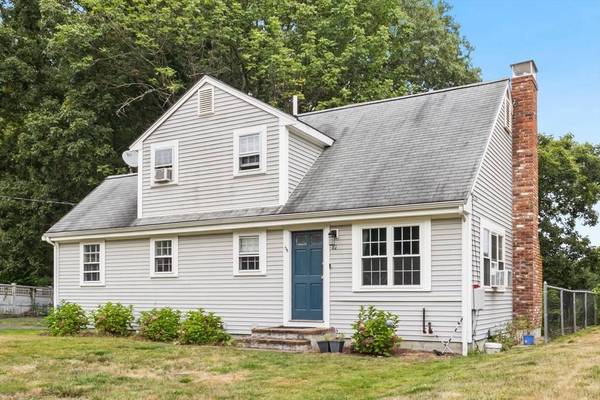 81 Arrowhead Dr, Bridgewater, MA 02324