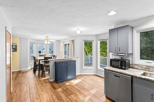 35 Pilgrim Village Rd #502, Taunton, MA 02780
