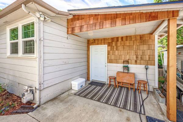 1504 Wilson PL, Medford, OR 97504