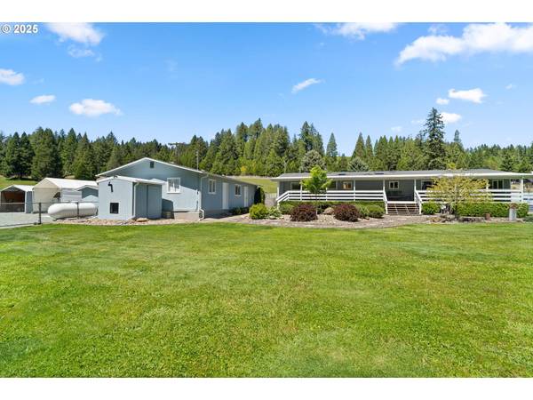 11119 N MYRTLE RD, Myrtle Creek, OR 97457