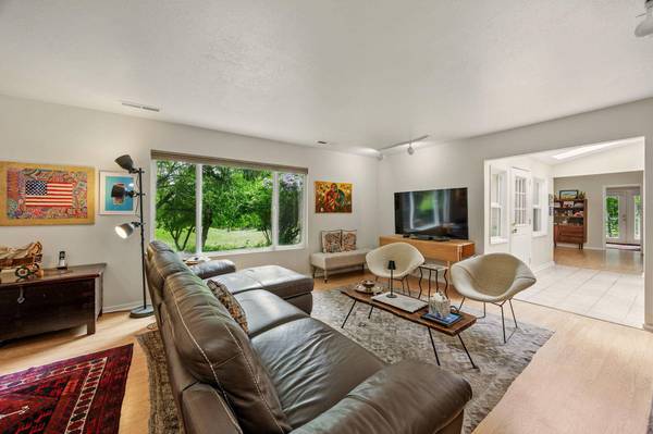 4955 Sterling Creek RD, Jacksonville, OR 97530