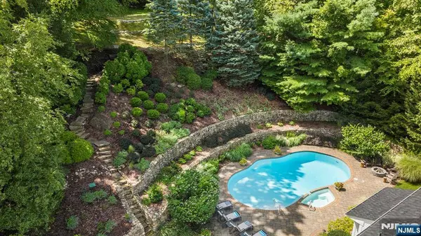 896 Olentangy RD, Franklin Lakes, NJ 07417