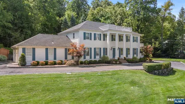 896 Olentangy RD, Franklin Lakes, NJ 07417