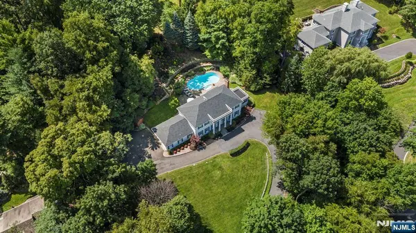 896 Olentangy RD, Franklin Lakes, NJ 07417