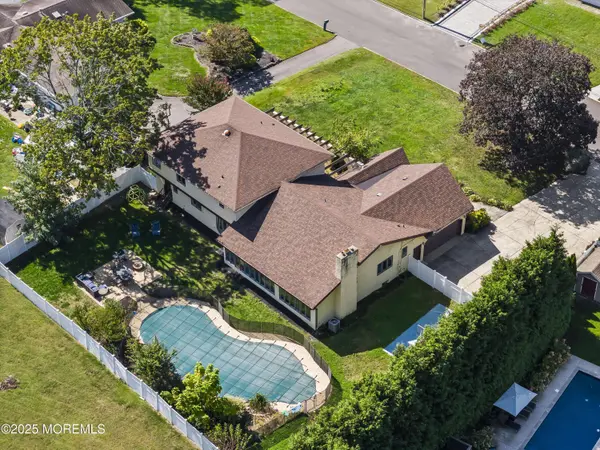 625 Greenwich Court, Toms River, NJ 08753