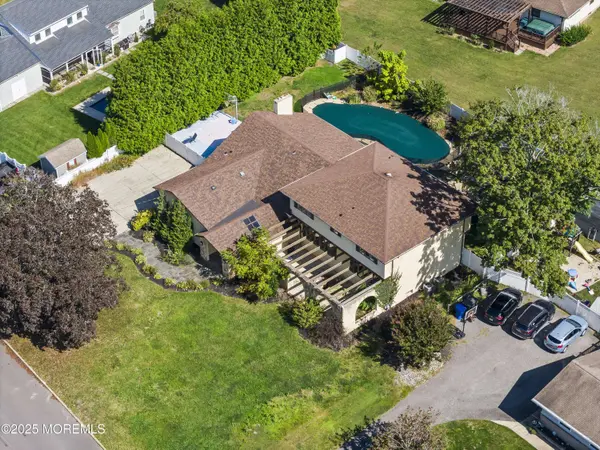625 Greenwich Court, Toms River, NJ 08753