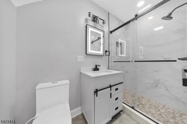 4 Melody Ln, West Milford Twp., NJ 07480