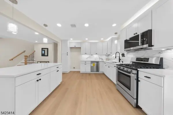 4 Melody Ln, West Milford Twp., NJ 07480