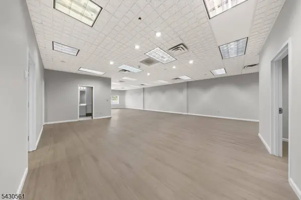 189 Greenwood Ave, Midland Park Boro, NJ 07432