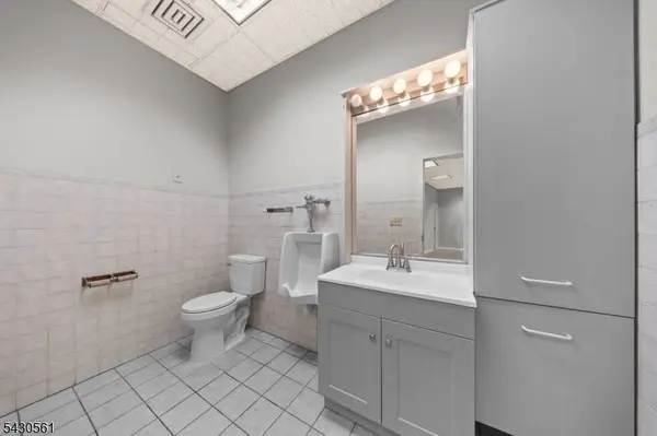 189 Greenwood Ave, Midland Park Boro, NJ 07432