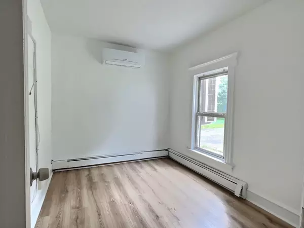 Clifton, NJ 07013-1807,407 Clifton Blvd #1