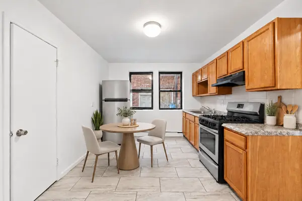 80 Park Ave #2R, Paterson, NJ 07501-2268