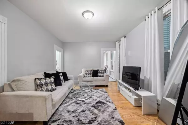 718 E 18Th St, Paterson City, NJ 07501