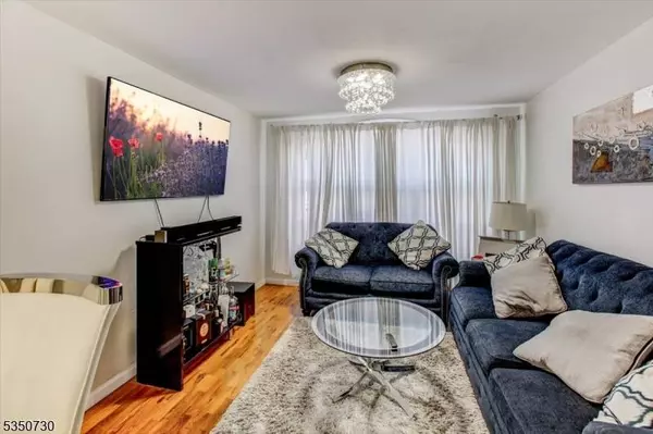 110 16Th Ave, Paterson City, NJ 07501