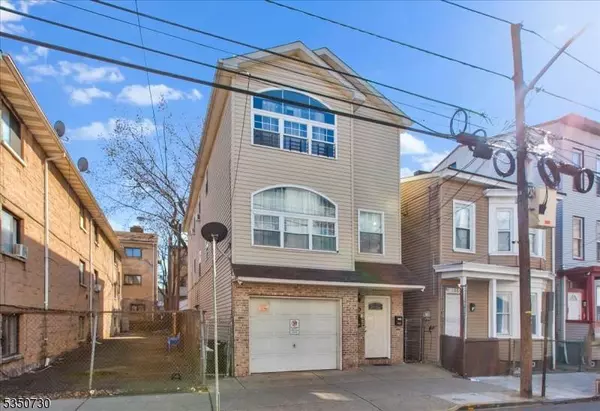 110 16Th Ave, Paterson City, NJ 07501