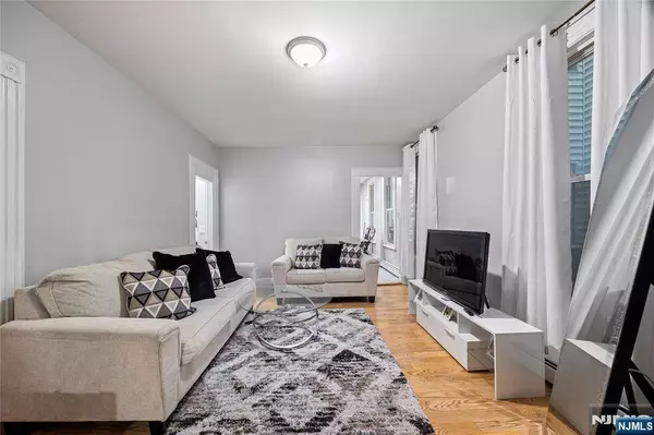 718 18th ST, Paterson, NJ 07501