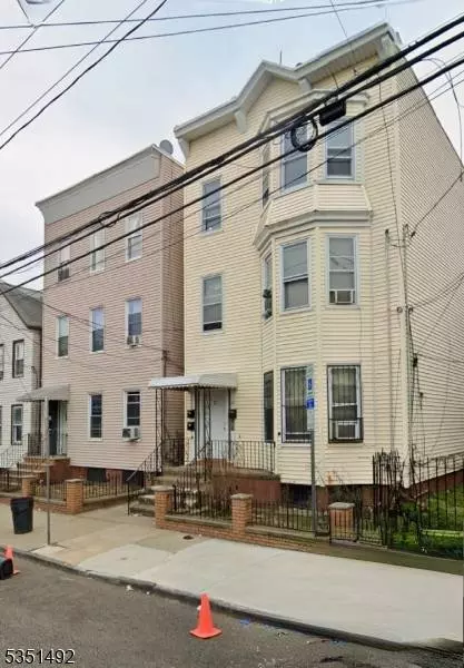 37 Jay St, Newark City, NJ 07103