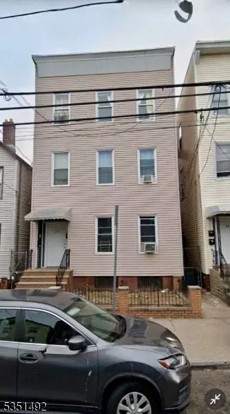 37 Jay St, Newark City, NJ 07103