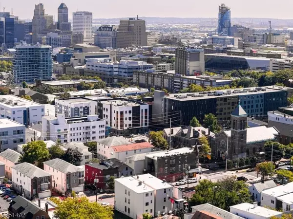 37 Jay St, Newark City, NJ 07103