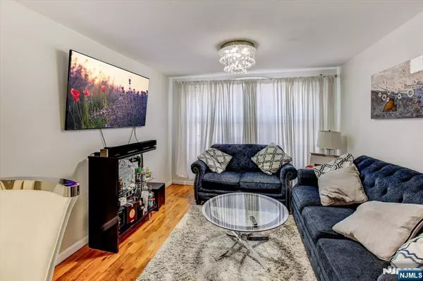 110 16th AVE, Paterson, NJ 07501