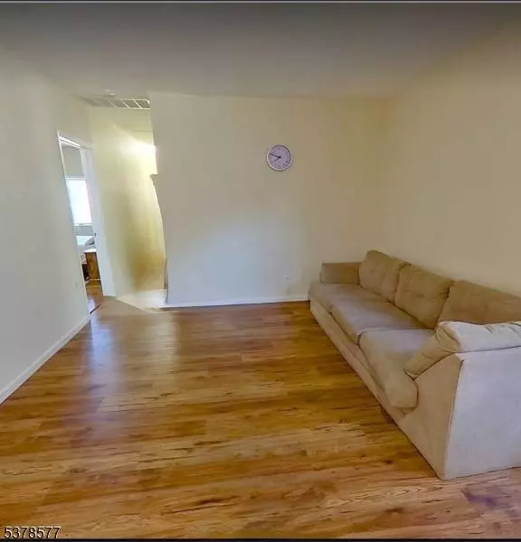 405 Clifton Blvd, Clifton City, NJ 07013