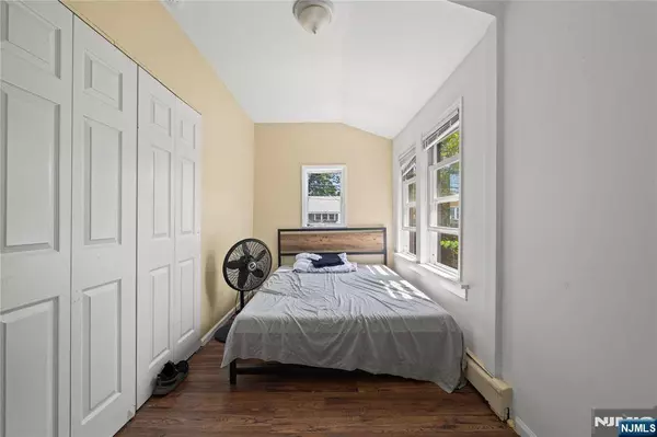 405 Clifton BLVD, Clifton, NJ 07013