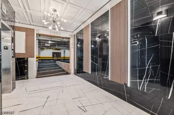 180 Carroll St, Paterson City, NJ 07501