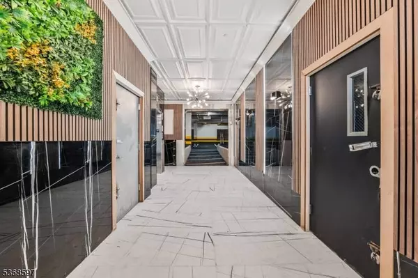 180 Carroll St, Paterson City, NJ 07501