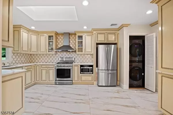 39 Weinmanns Blvd, Wayne Twp., NJ 07470