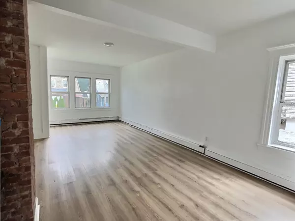 407 Clifton Blvd #1, Clifton, NJ 07013-1807