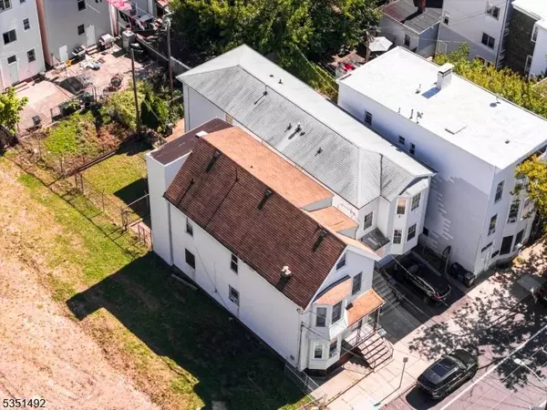 37 Jay St, Newark City, NJ 07103