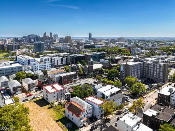 37 Jay St, Newark City, NJ 07103