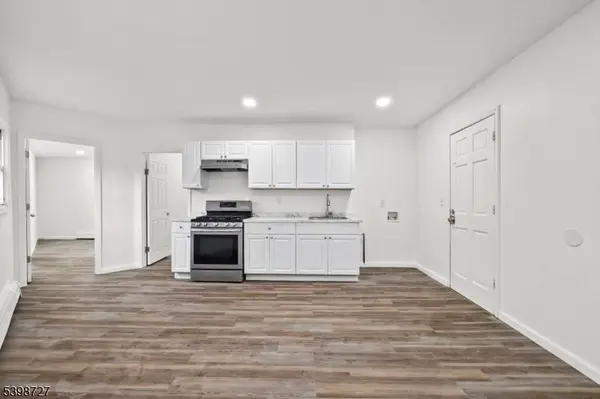 160 17Th Ave, Paterson City, NJ 07504