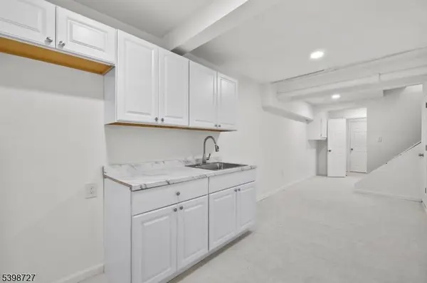 160 17Th Ave, Paterson City, NJ 07504