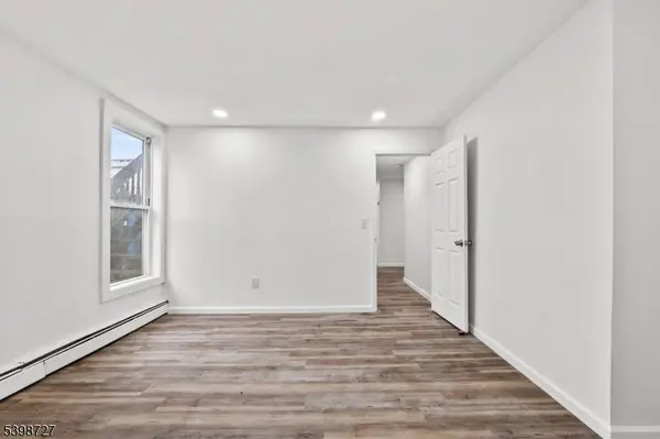 160 17Th Ave, Paterson City, NJ 07504