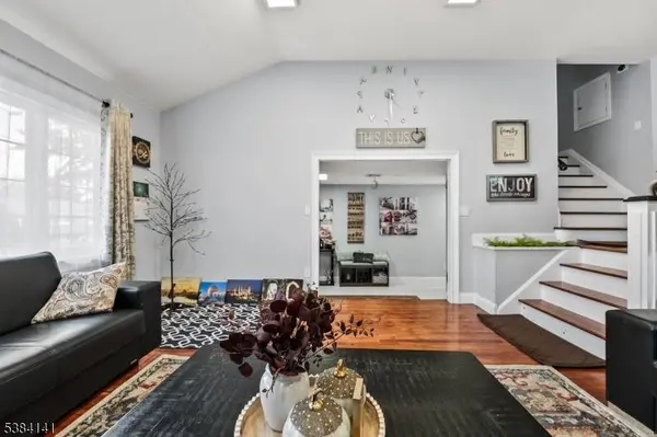 231 Starmond Ave, Clifton City, NJ 07013