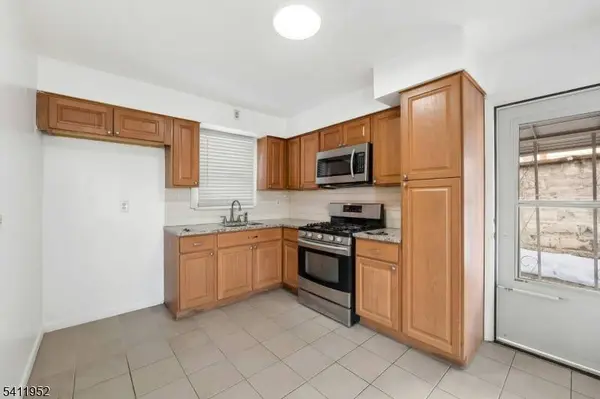 86 Katz Ave, Paterson City, NJ 07502