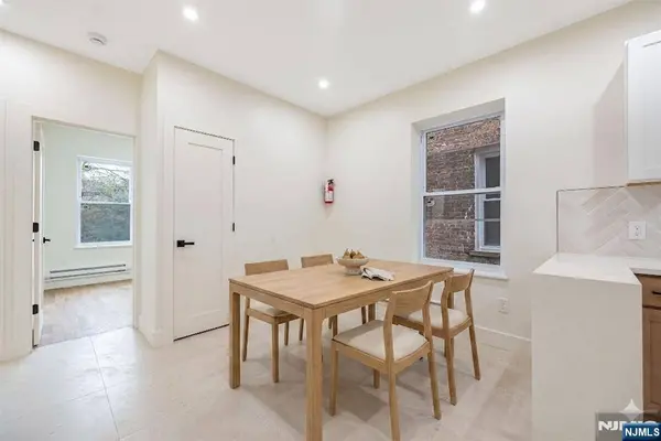 10 School ST #4, Passaic, NJ 07055