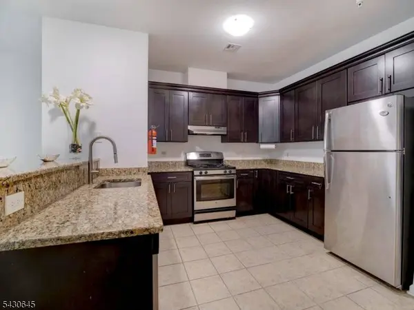 92 Willow St #3, Bloomfield Twp., NJ 07003