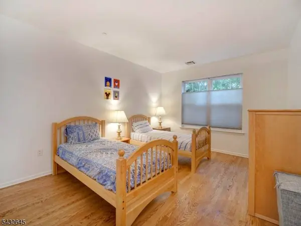 92 Willow St #3, Bloomfield Twp., NJ 07003