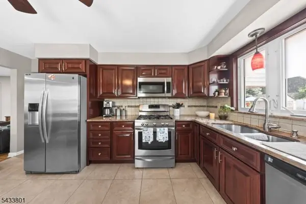 23 Homcy Pl, Clifton City, NJ 07011
