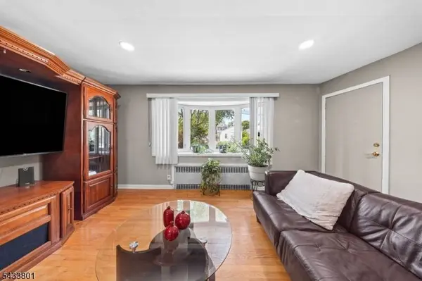 23 Homcy Pl, Clifton City, NJ 07011